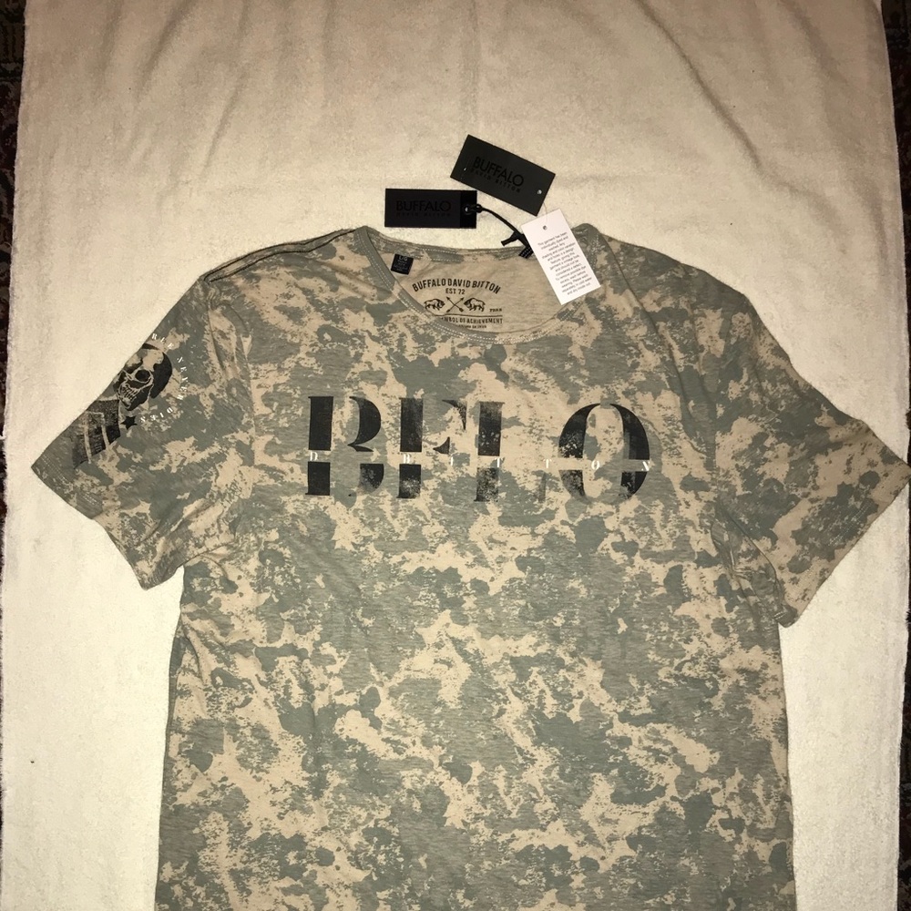 BUFFALO David Bitton’s TOCAMO T-Shirt.